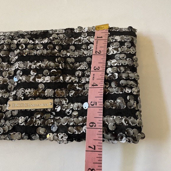 BCBG Silver Sequin Folded Clutch‎ Purse Evening Wedding Handbag EUC - Picture 8 of 9